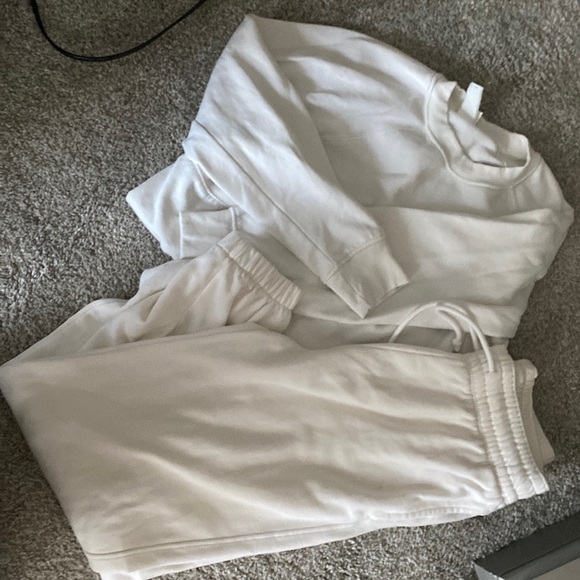 Cream sweat set - Picture 1 of 3